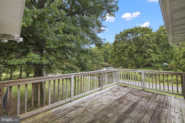 4851 BLUE HILL RD, Glenville, PA 17329