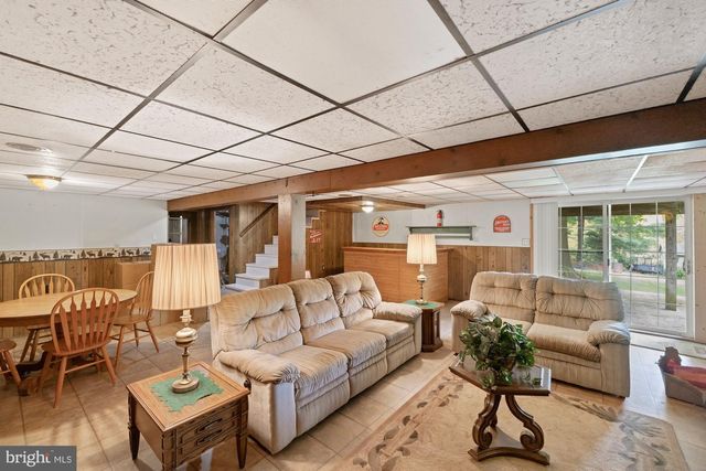 4851 BLUE HILL RD, Glenville, PA 17329