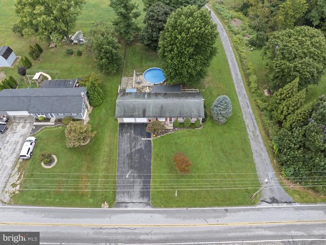 4851 BLUE HILL RD, Glenville, PA 17329