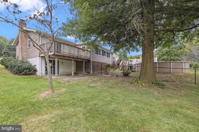 4851 BLUE HILL RD, Glenville, PA 17329