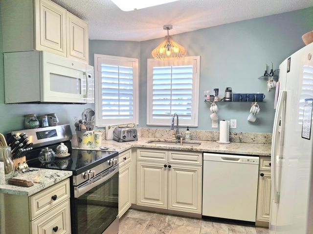 8478 Schefflera Court, Port St. Lucie, Port St Lucie, FL 34952