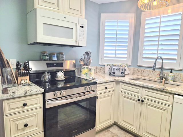 8478 Schefflera Court, Port St. Lucie, Port St Lucie, FL 34952