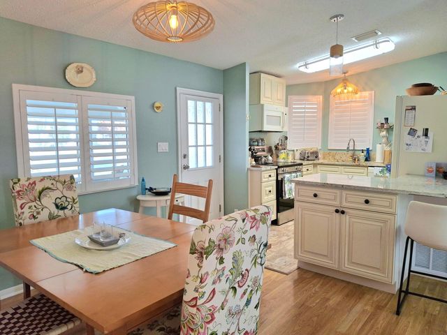 8478 Schefflera Court, Port St. Lucie, Port St Lucie, FL 34952