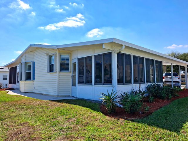 8478 Schefflera Court, Port St. Lucie, Port St Lucie, FL 34952