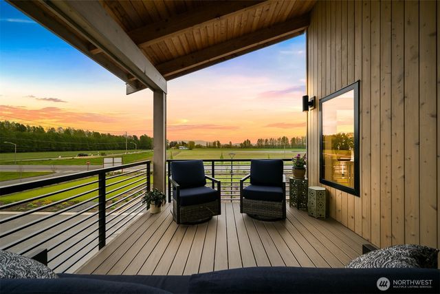 222 Skipping Stone Loop, Lynden, WA 98264