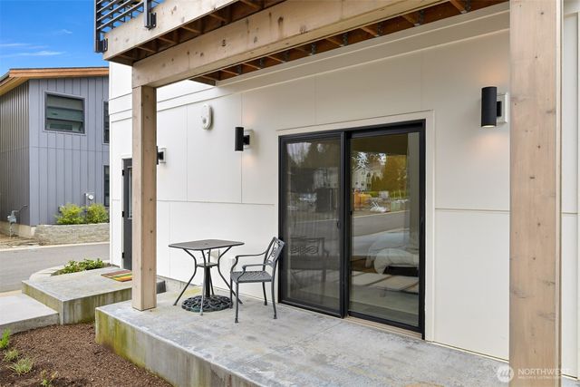 222 Skipping Stone Loop, Lynden, WA 98264