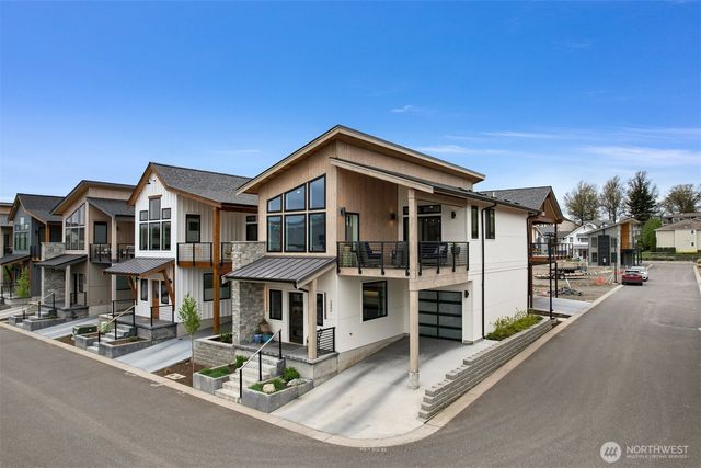 222 Skipping Stone Loop, Lynden, WA 98264
