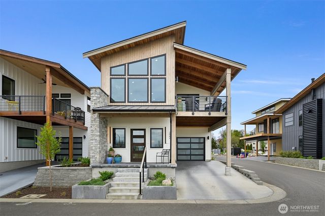 222 Skipping Stone Loop, Lynden, WA 98264