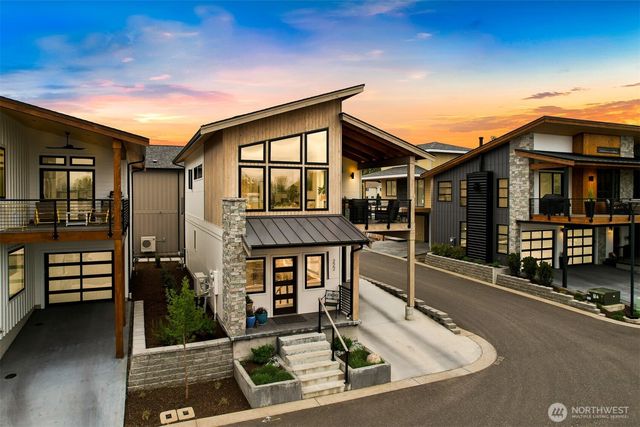 222 Skipping Stone Loop, Lynden, WA 98264