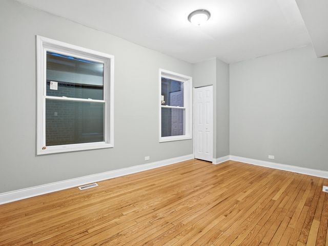 8011 S Dante Avenue, Chicago, IL 60619