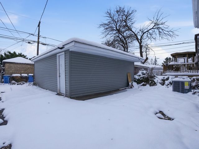 8011 S Dante Avenue, Chicago, IL 60619