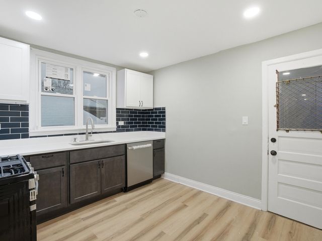 8011 S Dante Avenue, Chicago, IL 60619