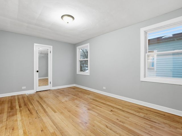 8011 S Dante Avenue, Chicago, IL 60619