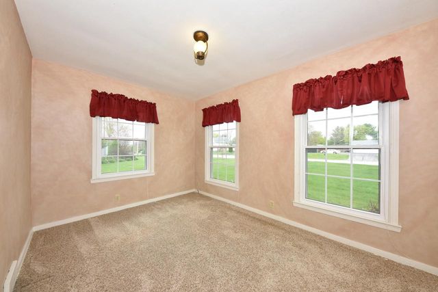 2073 Sumner STREET, Hartford, WI 53027