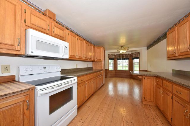 2073 Sumner STREET, Hartford, WI 53027