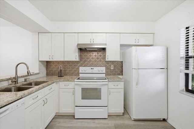 3399 MERMOOR DRIVE 101, Palm Harbor, FL 34685