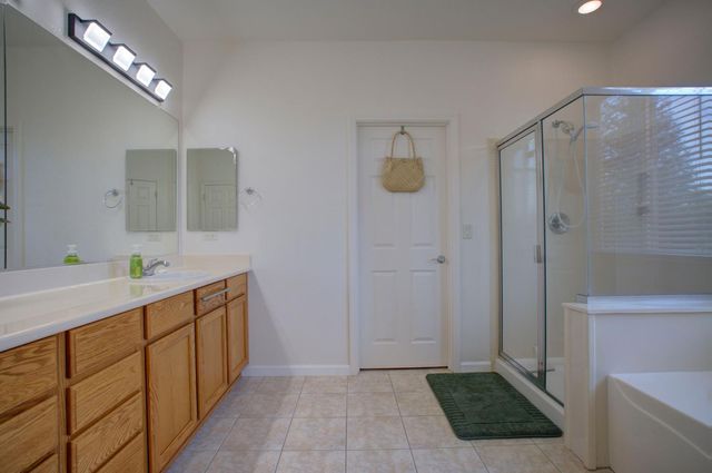 180 Mahonia Cir, Sacramento, CA 95835