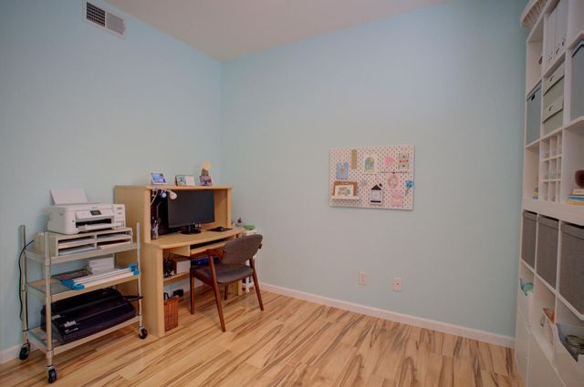 180 Mahonia Cir, Sacramento, CA 95835