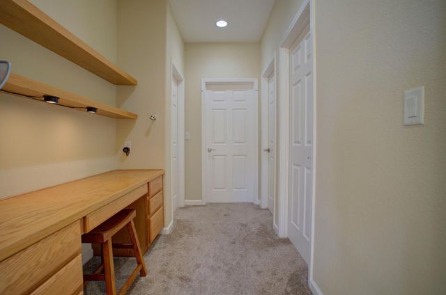 180 Mahonia Cir, Sacramento, CA 95835