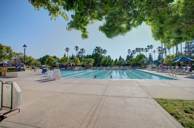180 Mahonia Cir, Sacramento, CA 95835