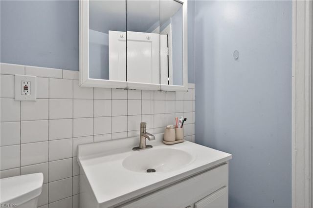 121 W Government AVE, Norfolk, VA 23503