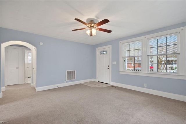 121 W Government AVE, Norfolk, VA 23503