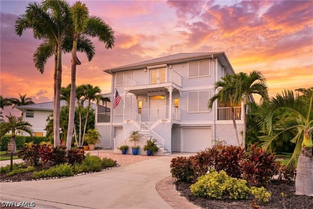 200 Topanga DR, Bonita Springs, FL 34134