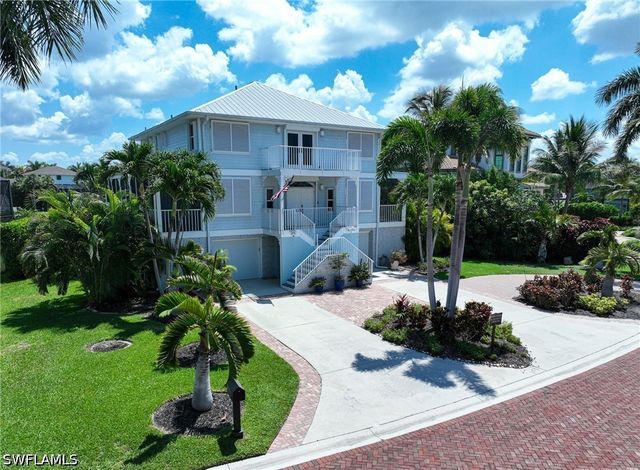 200 Topanga DR, Bonita Springs, FL 34134