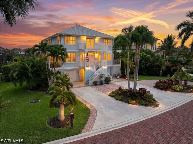 200 Topanga DR, Bonita Springs, FL 34134
