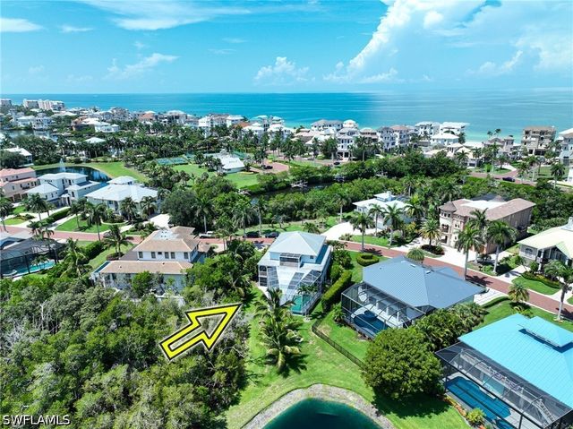 200 Topanga DR, Bonita Springs, FL 34134