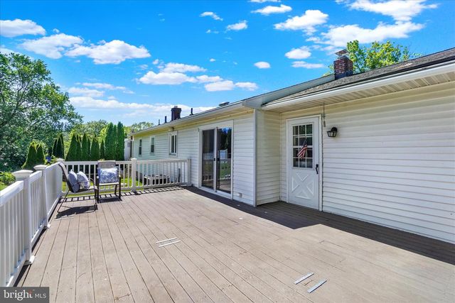 6 WASHINGTON RD, New Freedom, PA 17349