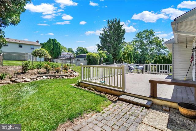 6 WASHINGTON RD, New Freedom, PA 17349