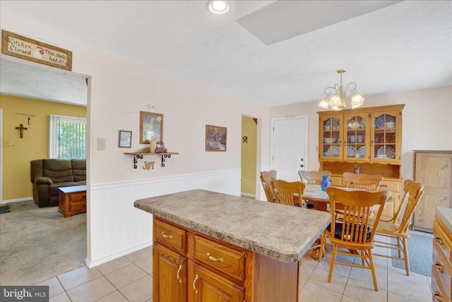 6 WASHINGTON RD, New Freedom, PA 17349