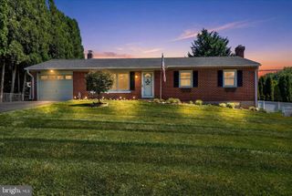 6 WASHINGTON RD, New Freedom, PA 17349
