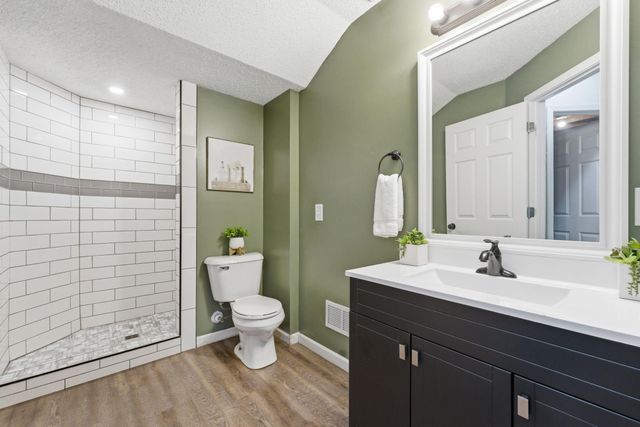 486 Forsham Lake Drive, Circle Pines, MN 55014