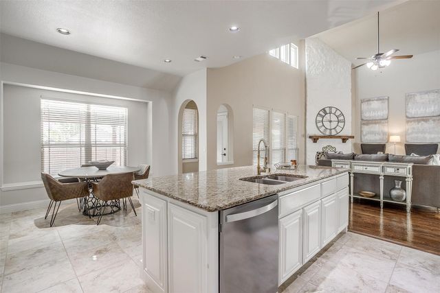 4318 Gleneagles Drive, Mansfield, TX 76063