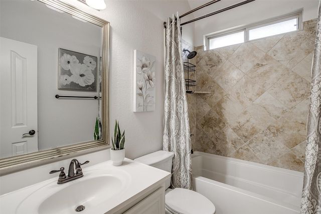 4318 Gleneagles Drive, Mansfield, TX 76063