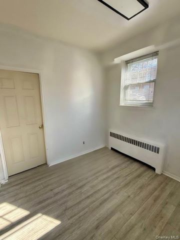 200 N Village Avenue 101A, Rockville Centre, NY 11570