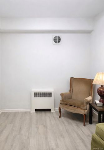 200 N Village Avenue 101A, Rockville Centre, NY 11570