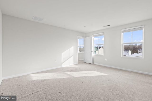 12 WILLOW WOODS DR, La Plata, MD 20646