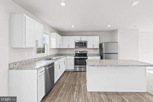 12 WILLOW WOODS DR, La Plata, MD 20646