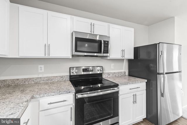 12 WILLOW WOODS DR, La Plata, MD 20646