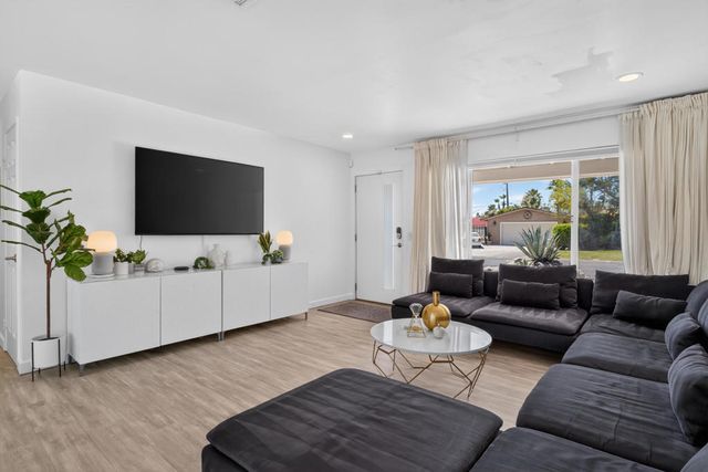 2292 E Bellamy Road, Palm Springs, CA 92262