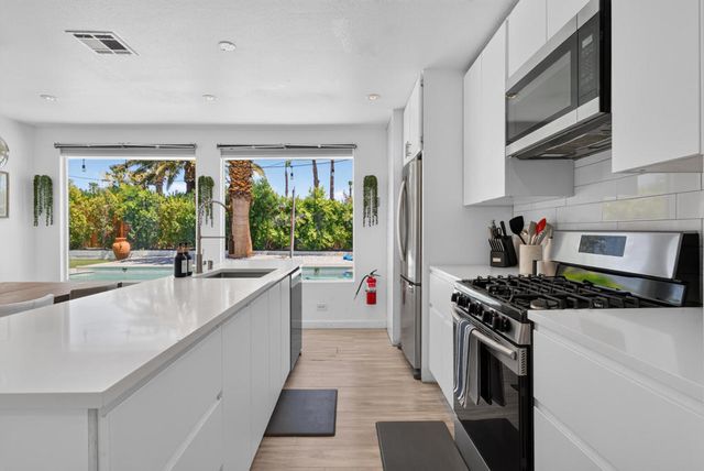 2292 E Bellamy Road, Palm Springs, CA 92262