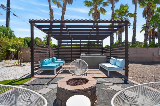 2292 E Bellamy Road, Palm Springs, CA 92262