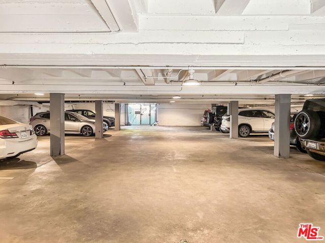 1216 N Crescent Heights Boulevard 18, West Hollywood, CA 90046