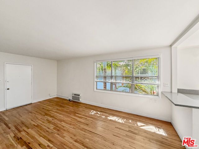 1216 N Crescent Heights Boulevard 18, West Hollywood, CA 90046