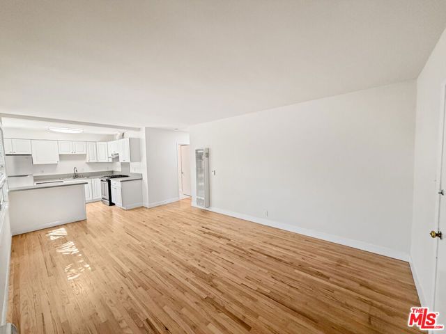 1216 N Crescent Heights Boulevard 18, West Hollywood, CA 90046