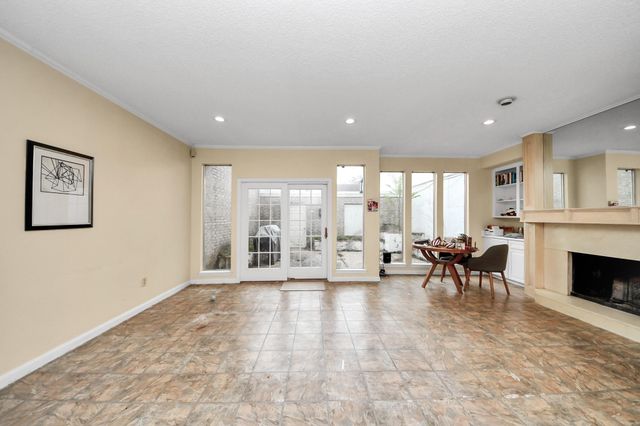 1734 S Gessner Road, Houston, TX 77063
