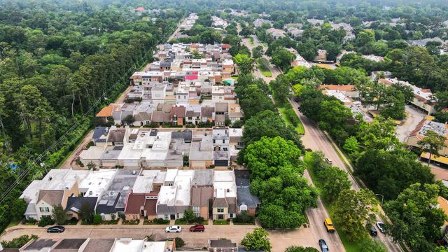 1734 S Gessner Road, Houston, TX 77063